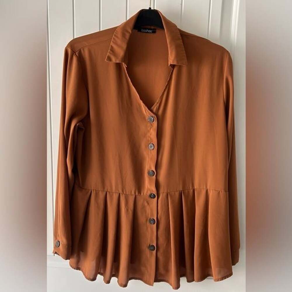Boohoo Women's Rust Button-Down Blouse size 20